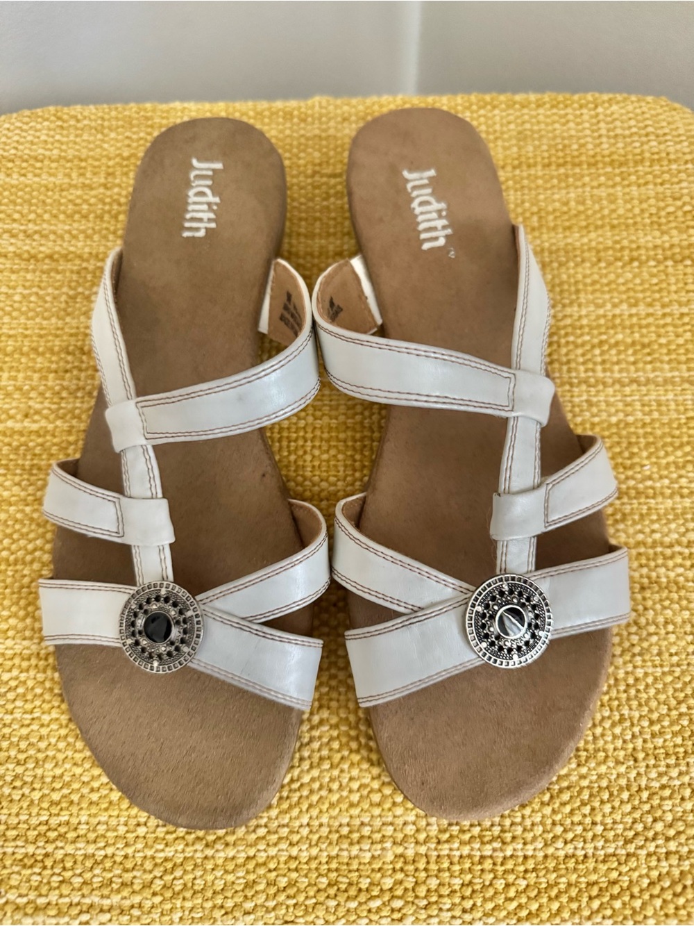 Judith, Women’s  Strappy Slide Sandals, Size 9 - Picture 3 of 6